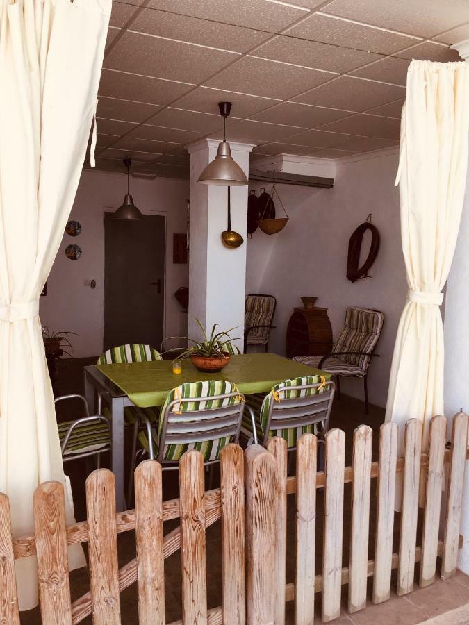 Гостевой дом La Casita Santa Barbara Macastre Экстерьер фото